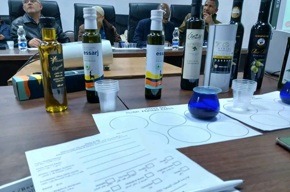 مشاركة كلية الزراعة “جامعة الزيتونة” في أعمال الندوة الثانية لتحسين جودة زيت الزيتون لأصحاب معاصر الزيتون في ليبيا