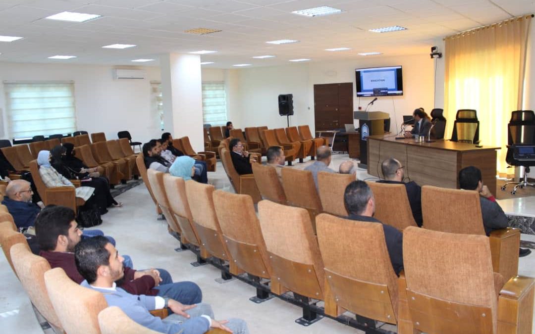 جامعة سرت _ ورشة عمل بعنوان “تطور الاتصالات المتنقلة”