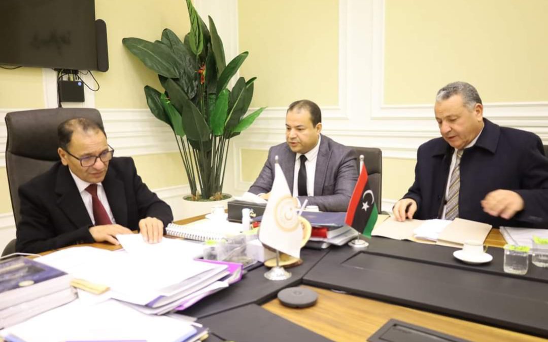 استقبل معالي الوزير بمكتبه بديوان الوزارة بالعاصمة طرابلس ظهر اليوم السيد مدير إدارة قاعدة البيانات بالهيئة العامة للمعلومات،