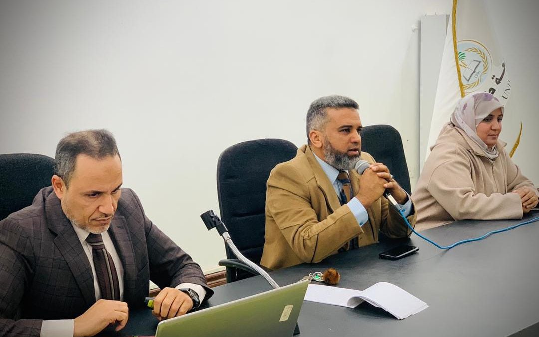 #أقيم صباح اليوم السبت الموافق  27\1\2024م،  في مدرج كلية العلوم بجامعة طبــــــــرق ندوة حول اليوم التعريفي للطلبة الجدد لكلية الاقتصاد والعلوم السياسية،