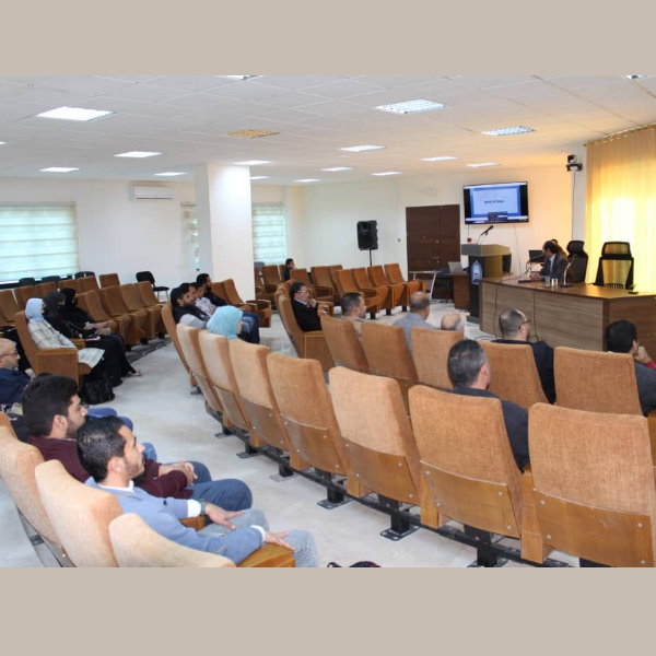 ورشة عمل بعنوان تطور الاتصالات المتنقلة  (جامعة سرت)