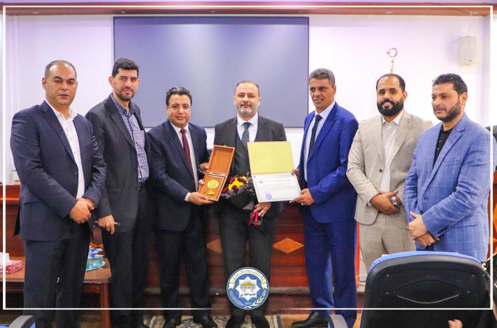 رئيس جامعة بنغازي يفتتح أكبر مركز بيانات (داتا سنتر) في الجامعة وعدد 8 منظومات تحت إشراف مركز المعلومات والتوثيق