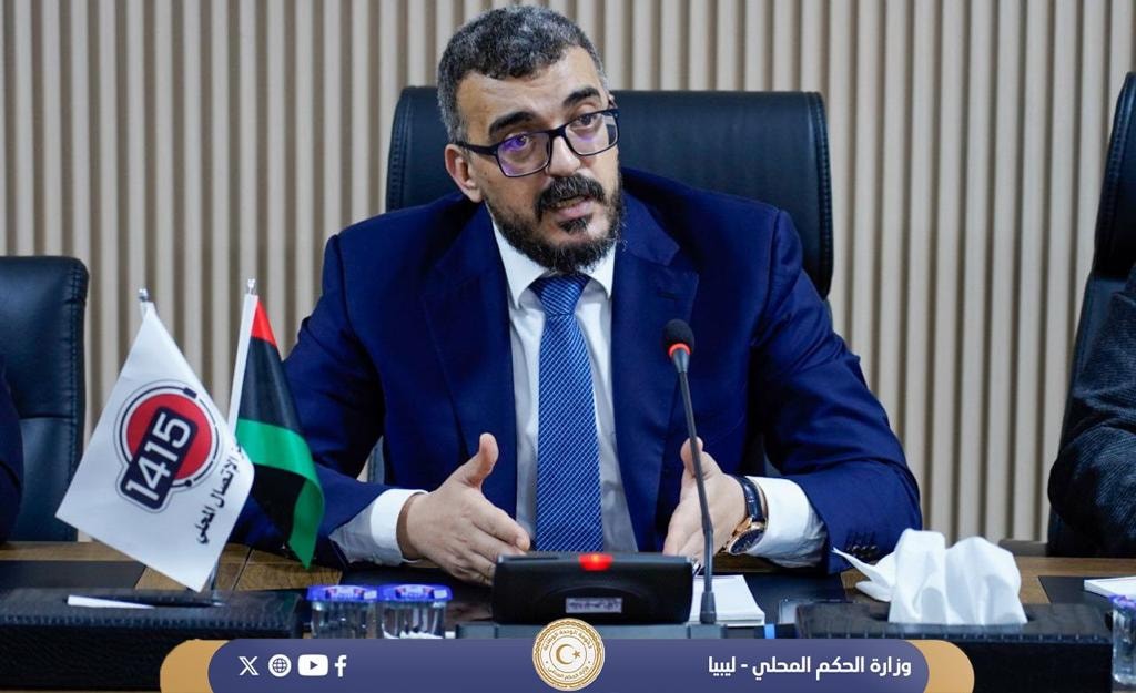 عقد صباح اليوم بديوان وزارة الحكم المحلي اجتماع الفرق الفنية للطوارئ والاستجابة السريعة بالقطاعات المختلفة برئاسة وزير الحكم المحلي رئيس الفريق الحكومي للطوارئ والاستجابة السريعة