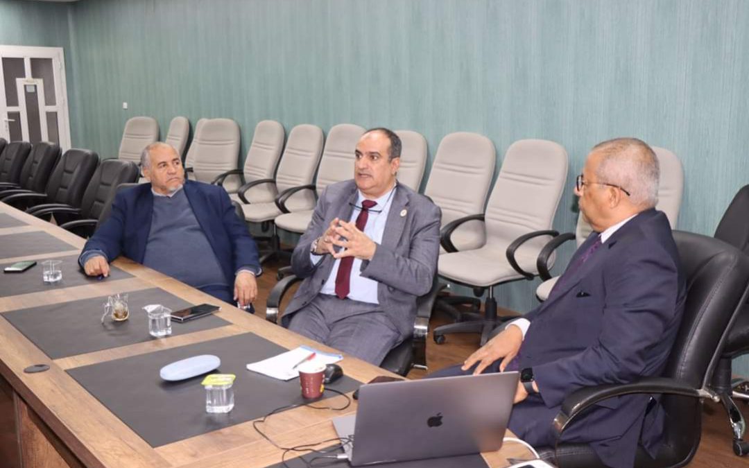 عقدت اللجنة الفنية لمتابعة الصياغة النهائية لاستراتيجية التعليم العالي والبحث العلمي اجتماعها الخامس بمقر الهيئة الليبية للبحث العلمي