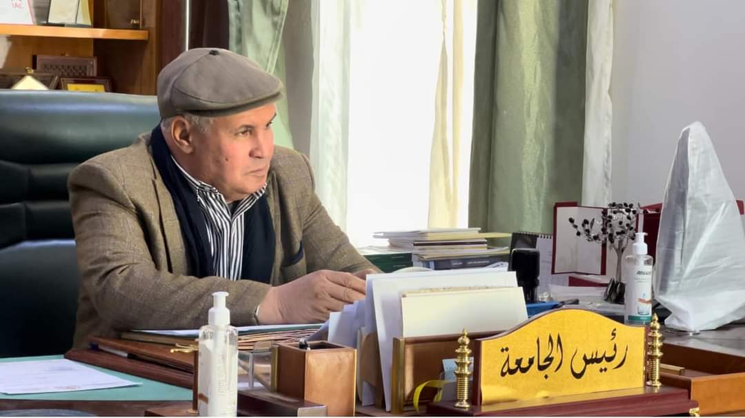 جامعة الجفرة/حضر صباح اليوم الاثنين 12 فبراير 2024 الى ديوان الجامعة اللجنة المكلفة بموجب القرار رقم 76 للسيد معالي وزير التعليم العالي والبحث العلمي بشأن تشكيل لجنة وتحديد مهامها المتضمن في التدقيق وتجميع البيانات المتعلقة بشؤون اعضاء هيئة التدريس والمعيدين والموظفين وذلك حسب النماذج المعتمدة من قبل وزارة التعليم العالي والبحث العلمي.