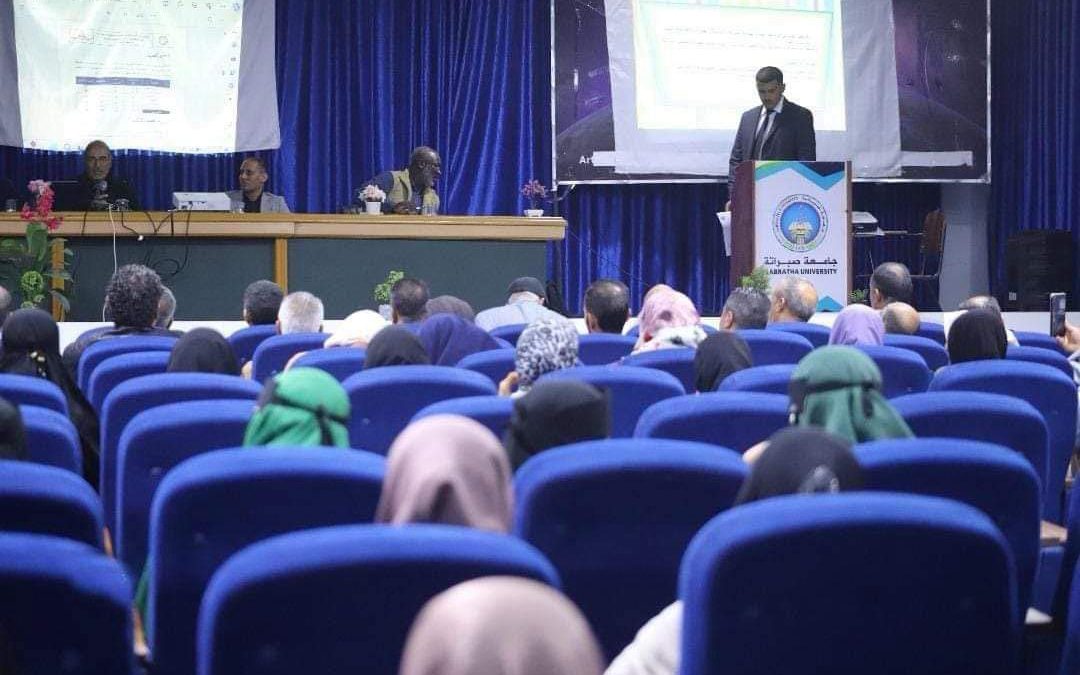 “جامعة صبراته”بالتعاون بين مركز الريادة والابتكار بجامعة صبراتة وكلية الآداب الجميل أقيم منشط علمي
