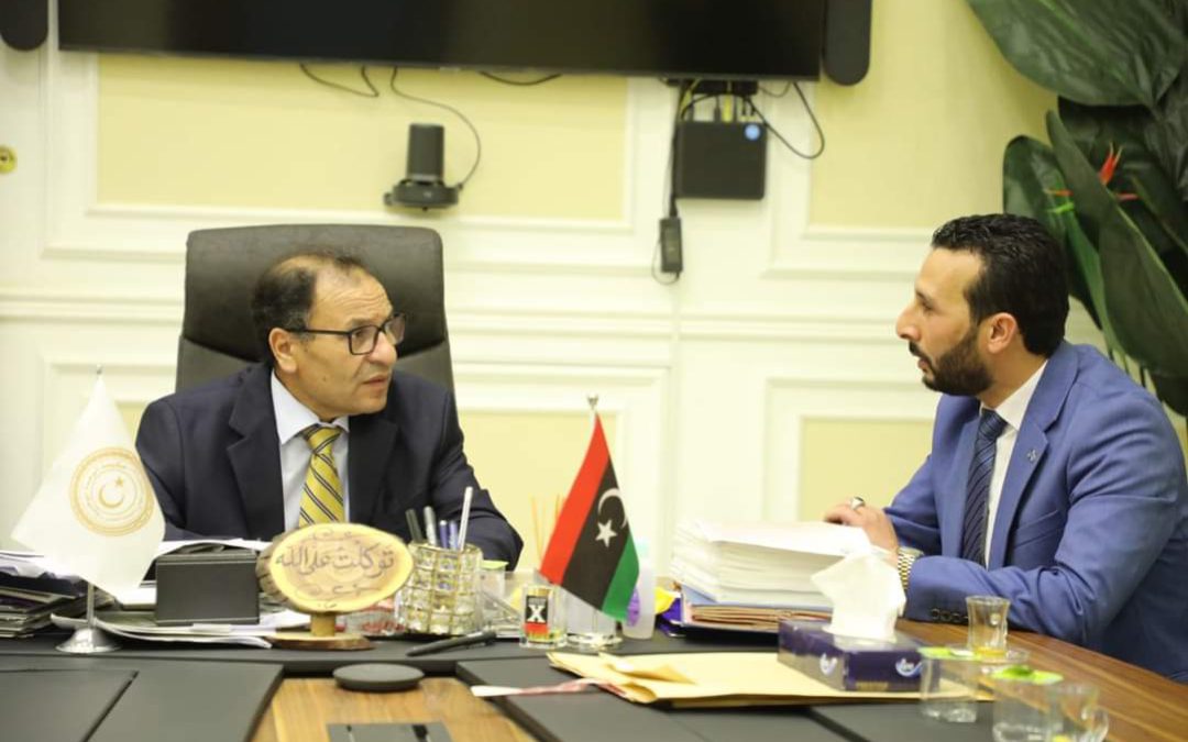 التقى معالي الوزير بمكتبه بديوان الوزارة بالعاصمة طرابلس ظهر اليوم بالسيد رئيس جامعة بني وليد،