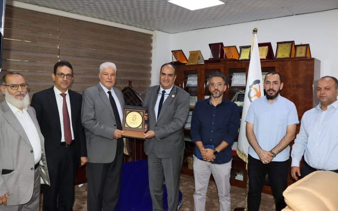 #متابعات      عقد اليوم الثلاثاء الموافق 20 أغسطس 2024م ، اجتماع بين الهيئة الليبية للبحث العلمي وشركة ليبيا للاتصالات والتقنية ترأسه الدكتور فيصل عبدالعظيم العبدلي، مدير عام الهيئة الليبية للبحث العلمي، والدكتور سعد طلحة، رئيس مجلس إدارة شركة ليبيا للاتصالات والتقنية