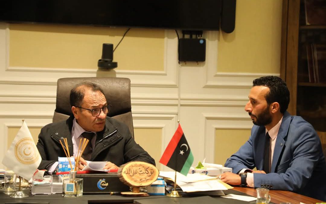 معالي الوزير الدكتور “عمران القيب” يلتقي بمكتبه بديوان الوزارة ظهر اليوم الثلاثاء الموافق 2024/12/17م، السيد رئيس جامعة بني وليد الدكتور “صلاح الدين الساعدي