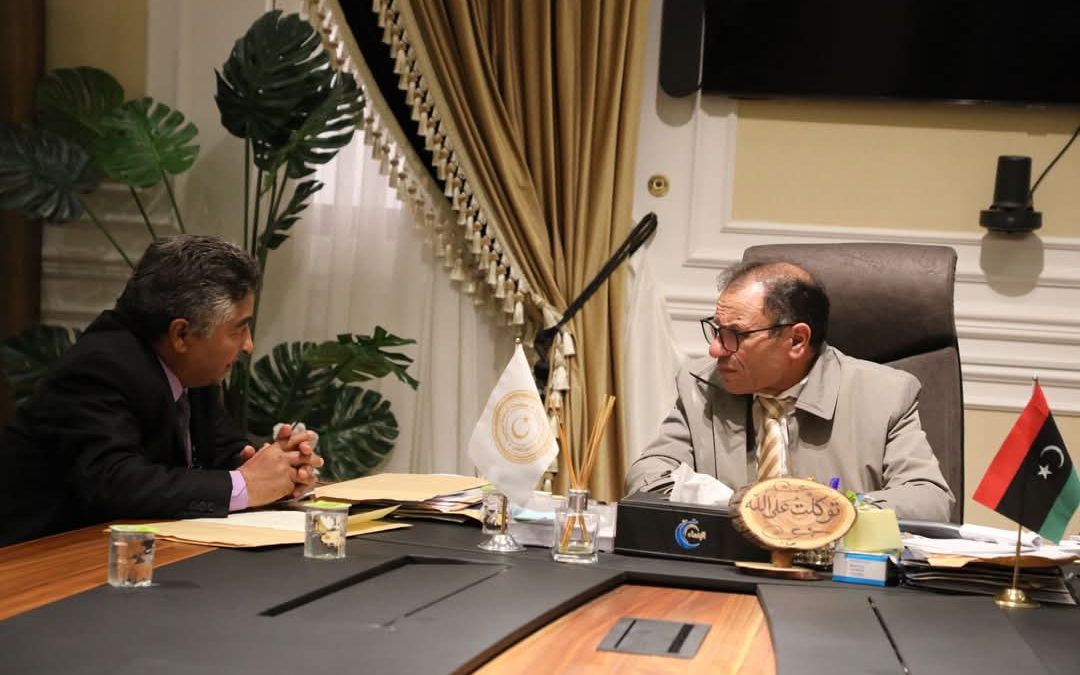 التقى معالي الوزير الدكتور “عمران القيب” بمكتبه بديوان الوزارة ظهر اليوم الإثنين الموافق 2024/12/30م السيد رئيس جامعة صبراتة