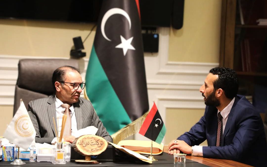 التقى معالي الوزير الدكتور “عمران القيب” بمكتبه بديوان الوزارة صباح اليوم الأحد الموافق 2025/4/13م السيد رئيس جامعة بني وليد الدكتور “صلاح الدين الساعدي
