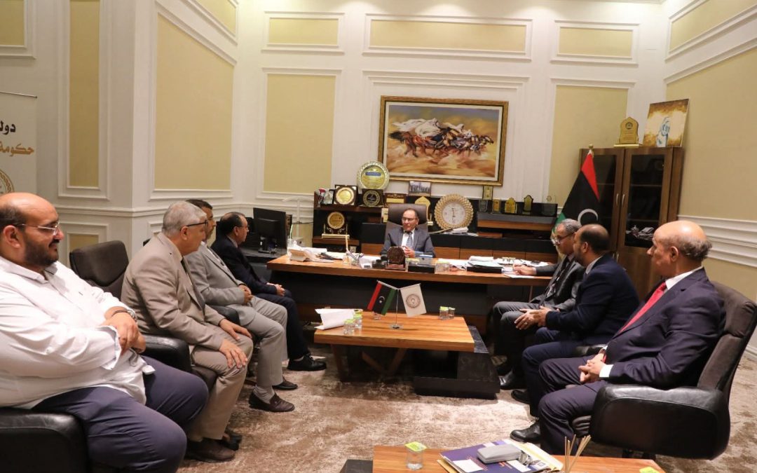 معالي وزير التعليم العالي والبحث العلمي يلتقي وفد جامعة مصراتة لمناقشة سير العملية التعليمية وبرامج الدراسات العليا