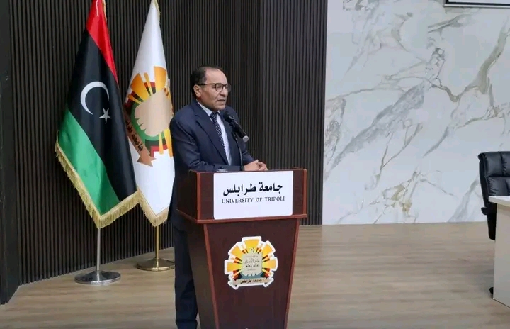 بحضور معالي وزير التعليم العالي والبحث العلمي الدكتور عمران القيب، أُقيمت صباح اليوم الثلاثاء بجامعة طرابلس احتفالية بمناسبة إدراج الجامعات الليبية ضمن تصنيف QS الدولي لعام 2026م.