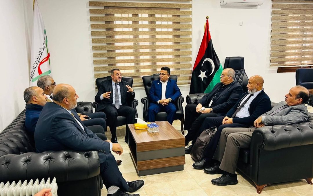 استقبل المركز الليبي لبحوث التقنيات الحيوية المهندس خالد العاتي مدير عام مركز بحوث النفط