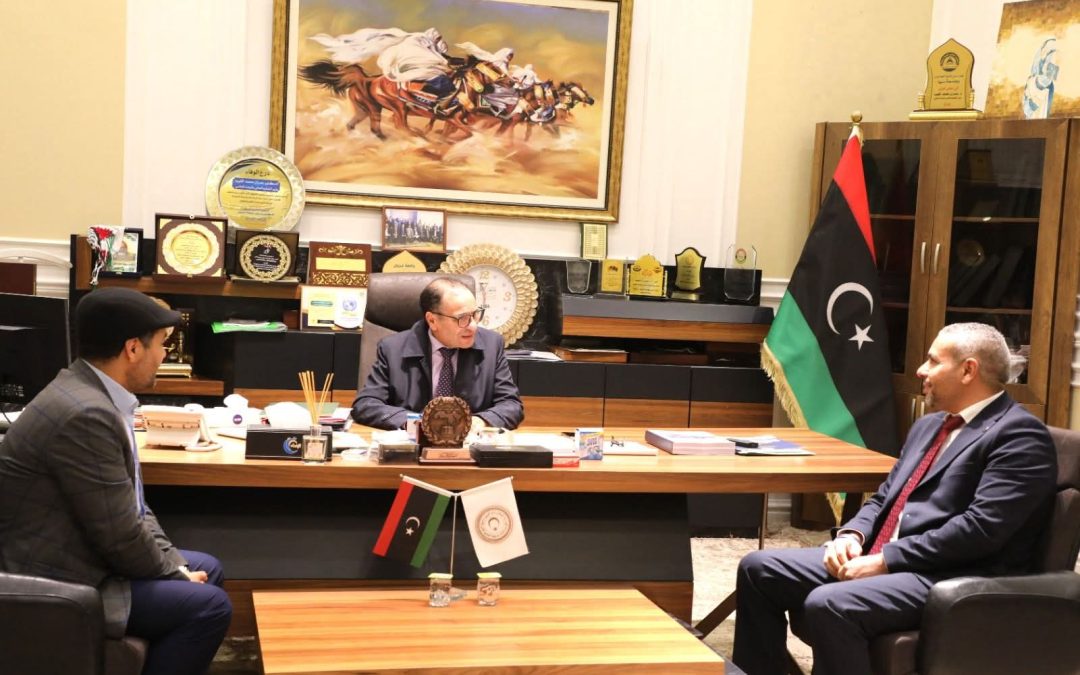 التقى معالي الوزير الدكتور “عمران القيب” بمكتبه بديوان الوزارة ،السيد رئيس جامعة بني وليد والسيد وكيل الشؤون العلمية بالجامعة،