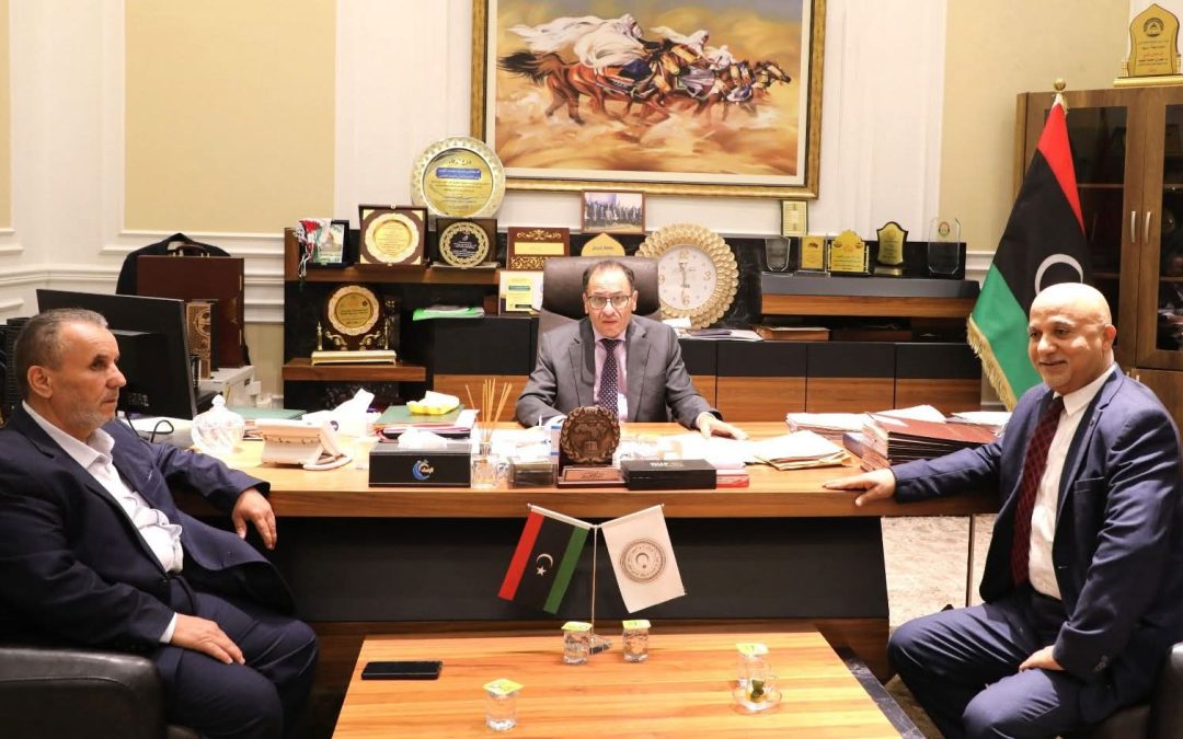 التقى معالي الوزير الدكتور عمران القيب بمكتبه بديوان الوزارة صباح اليوم السيد رئيس وأعضاء لجنة حصر ممتلكات التعليم العالي والبحث العلمي