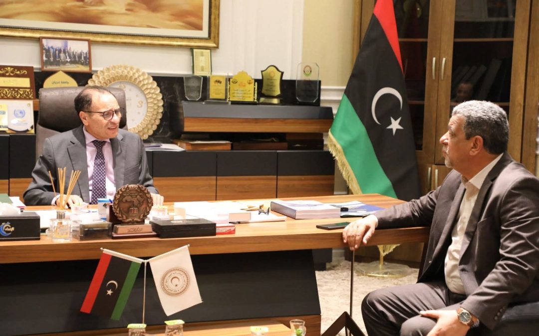 معالي وزير التعليم العالي يلتقي كاتب عام جامعة ليبيا المفتوحة لمتابعة سير العمل الإداري