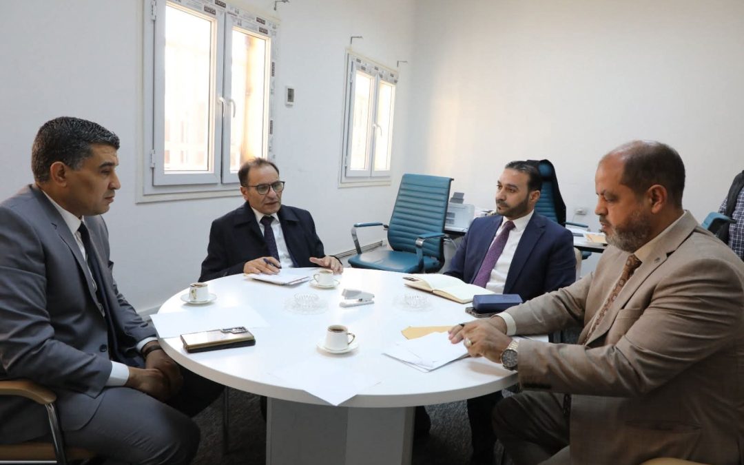 التقى معالي وزير التعليم العالي والبحث العلمي “الدكتور عمران القيب”  السيد “أبوبكر الهاشمي، مدير مركز المناهج التعليمية والبحوث التربوية بوزارة التربية والتعليم