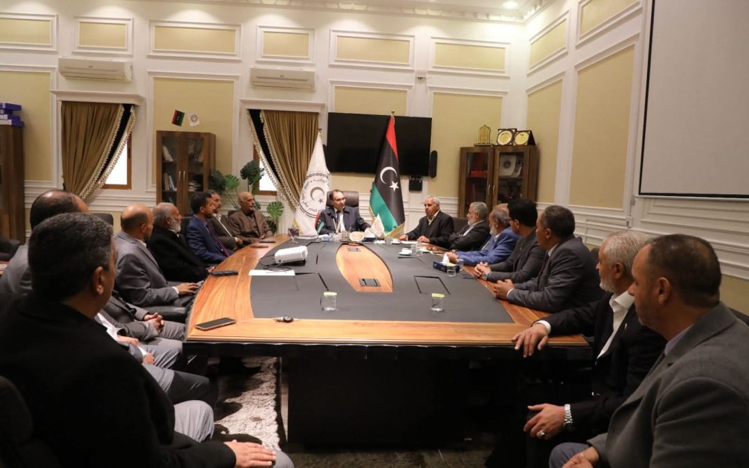 عقد معالي وزير التعليم العالي والبحث العلمي الدكتور “عمران القيب” لقاءً مع عمداء كليات جامعة الزنتان