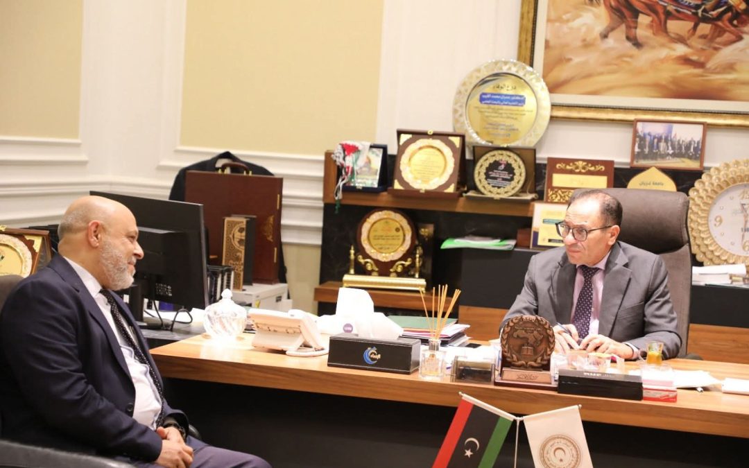 التقى معالي وزير التعليم العالي والبحث العلمي بمكتبه بديوان الوزارة السيد وكيل الشؤون العلمية بجامعة طرابلس