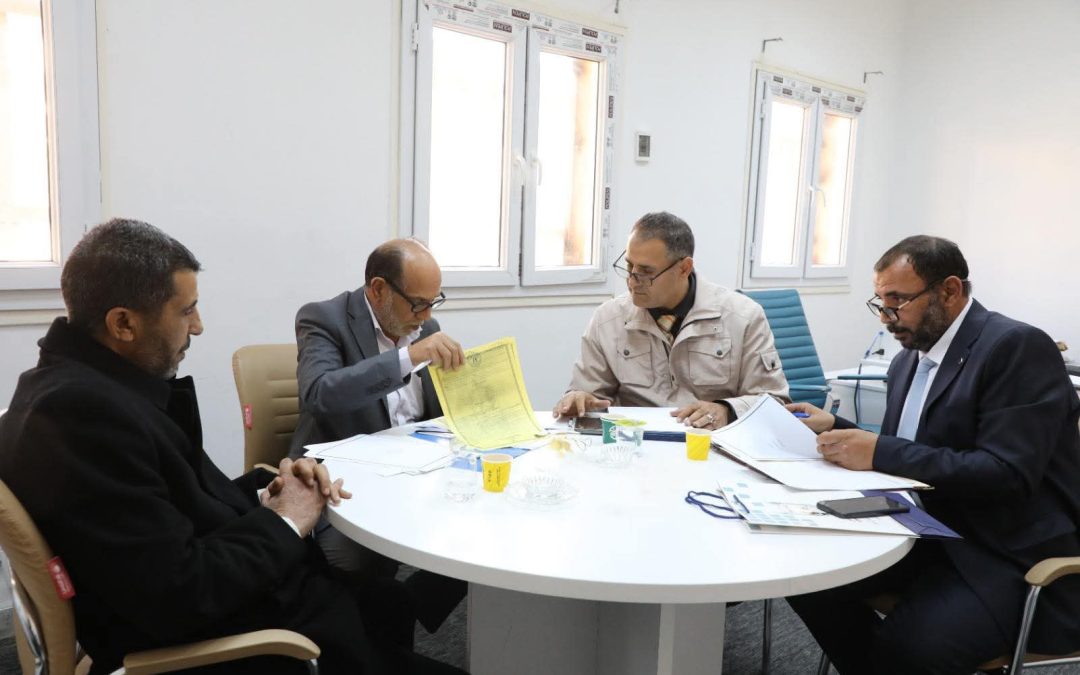 عقدت اللجنة المكلفة بمتابعة تنفيذ مذكرة التفاهم بين وزارة التعليم العالي والبحث العلمي وشركة ليبيا للتأمين اجتماعا بديوان الوزارة في العاصمة طرابلس