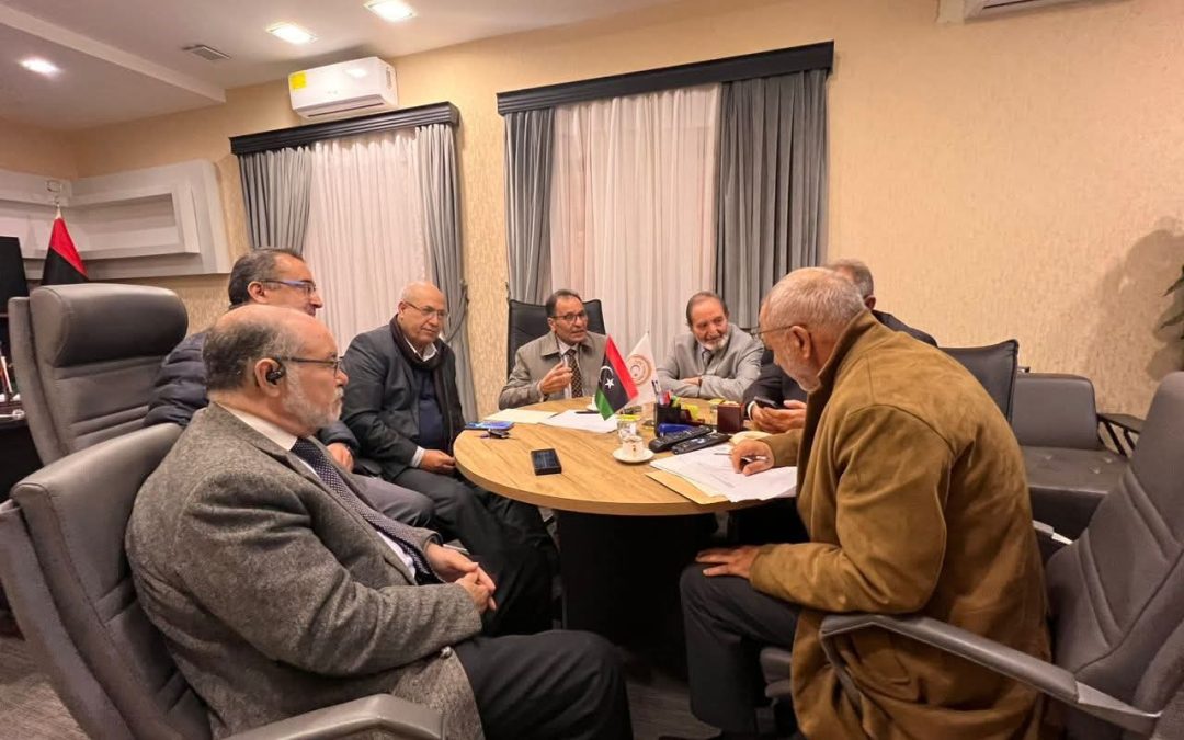 التقى معالي الوزير الدكتور “عمران القيب” بمقر ديوان الوزارة السادة رئيس وأعضاء مجلس التخصصات الطبية