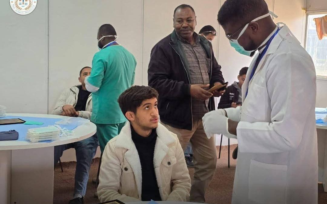 نظّمت جامعة وادي الشاطئ بقاعة الاستقلال فعالية «يوم الابتسامة الجامعي»