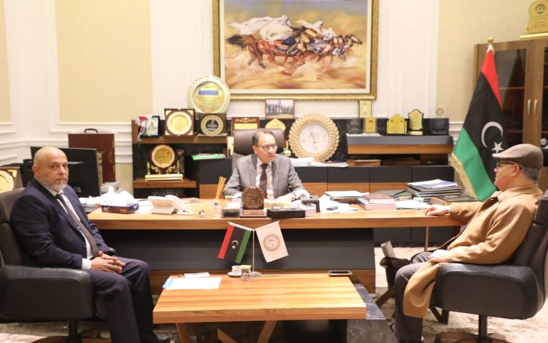 لقاء معالي الوزير الدكتور عمران القيب بالسيد وكيل الشؤون العلمية بجامعة طرابلس