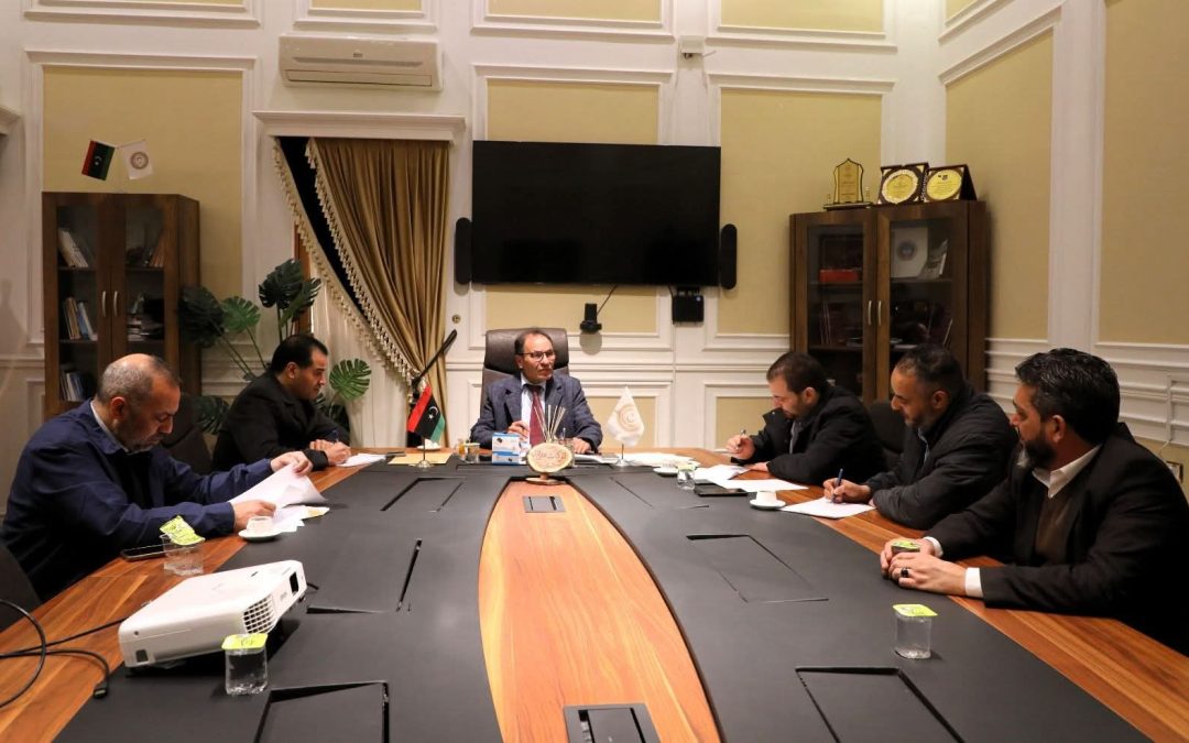 اجتماع معالي الوزير  مع السيد مدير إدارة الملحقيات وشؤون الموفدين