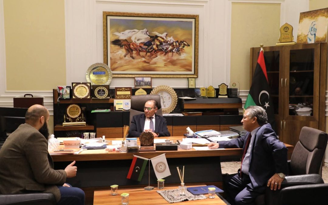 “معالي الوزير يلتقي رئيس جامعة صبراتة وعميد كلية الطب البشري”