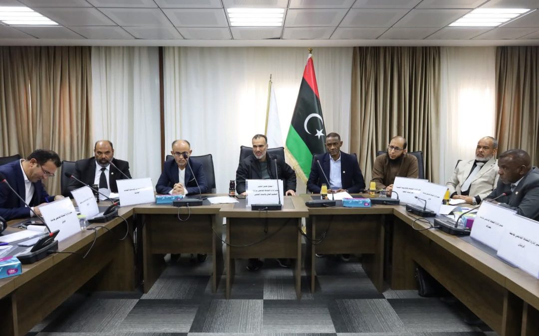 عقدت إدارة النشاط بوزارة التعليم العالي والبحث العلمي