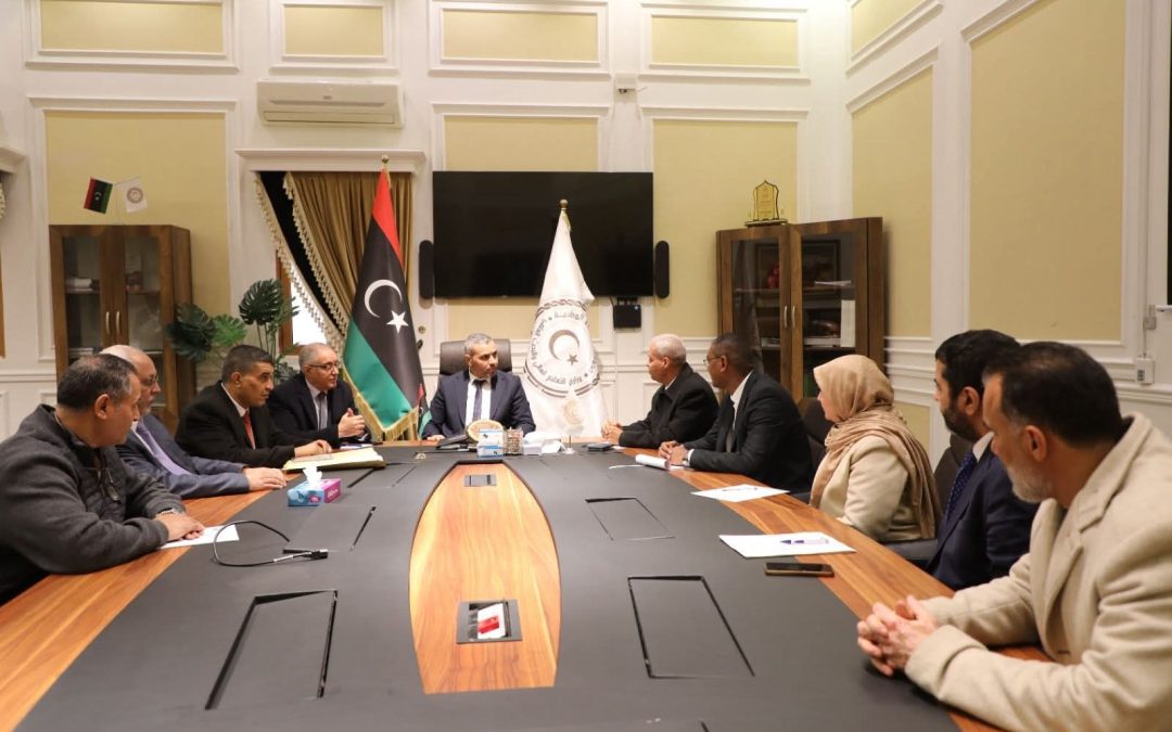 استقبل معالي الوزير الدكتور محمد الدبيب، عقب تسلمه مهامّه رسميًا، عددًا من مدراء الإدارات والمكاتب بوزارة