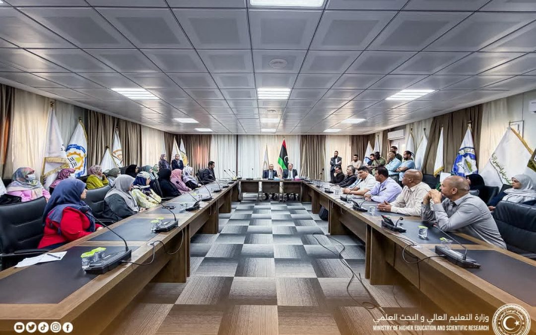 لقاء وزير التعليم العالي والبحث العلمي بموظفي ديوان الوزارة 